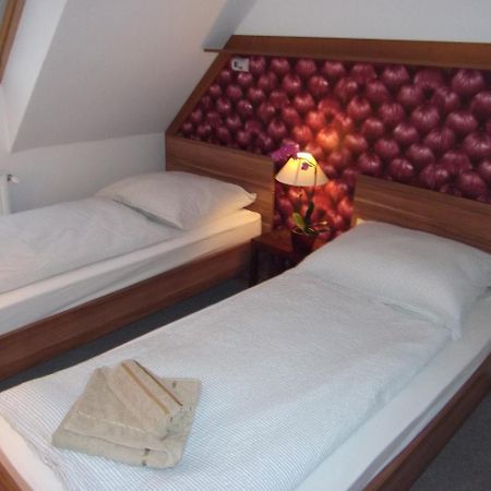 Ferienwohnung Rozsa Apartman Hévíz Exterior foto